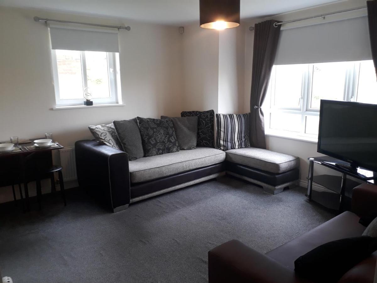 Ferienwohnung Pond View Airdrie Exterior foto