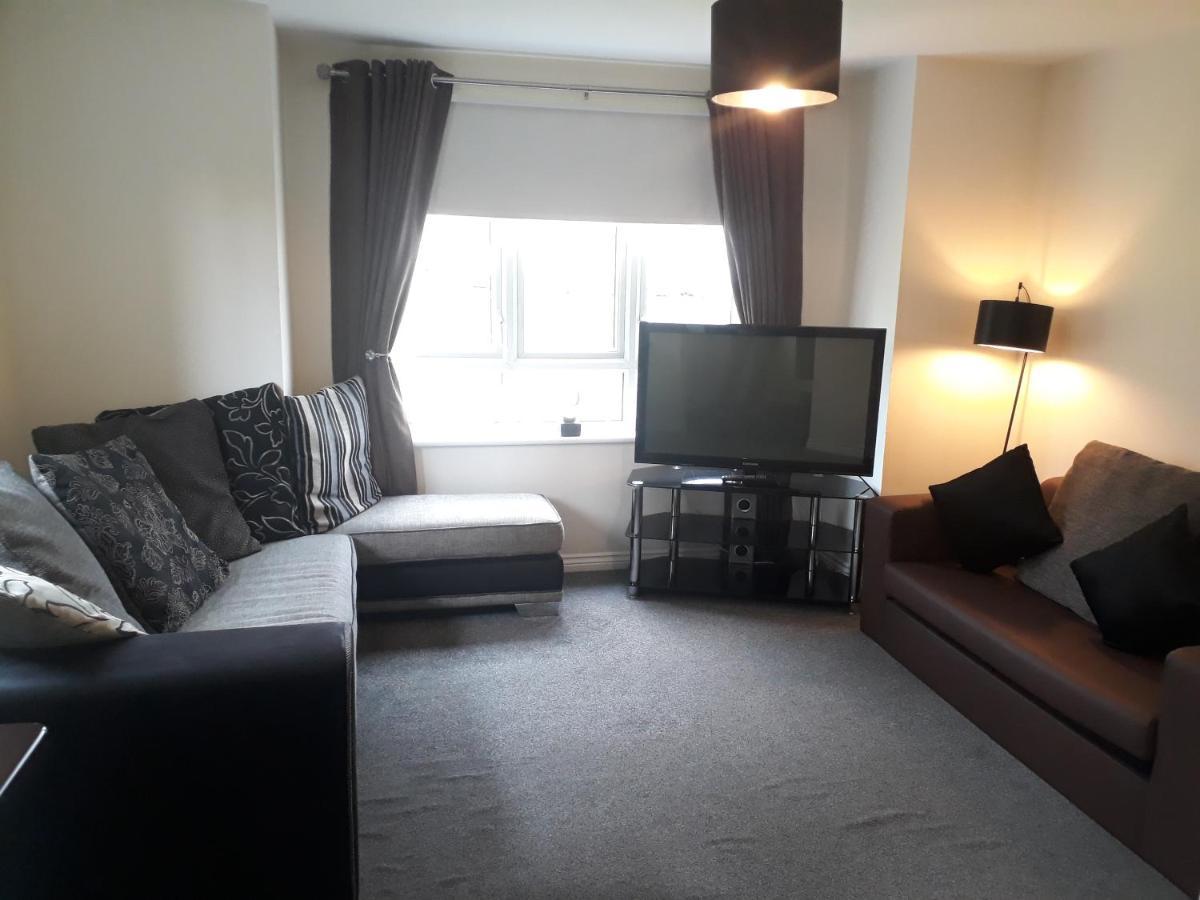 Ferienwohnung Pond View Airdrie Exterior foto